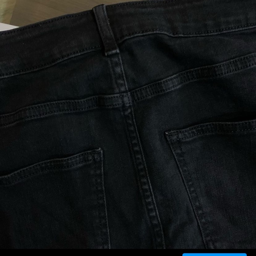 Black denim skirt - Picture 3 of 3